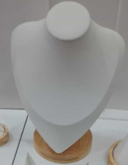=رقبة بيضة وسط